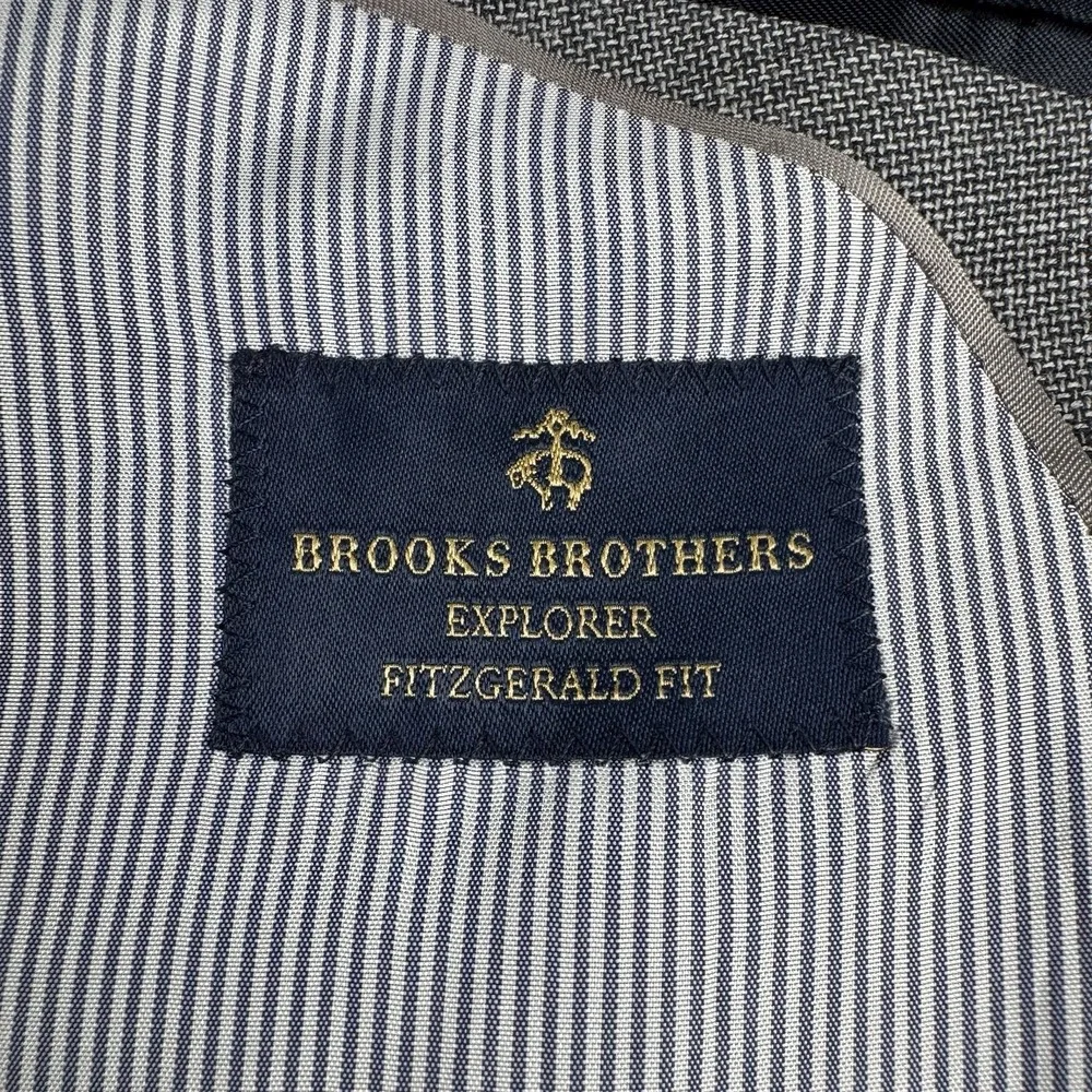 Brooks Brothers Suit Jacket 40R Gray Wool Regent Fit Explorer Silver Crest Logo